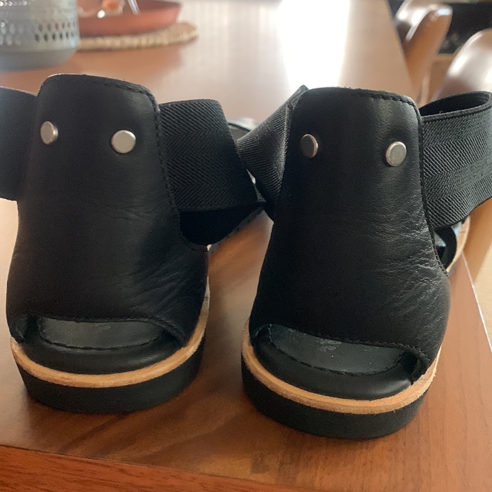 Sorel Ella Sandals in black - Picture 8 of 9